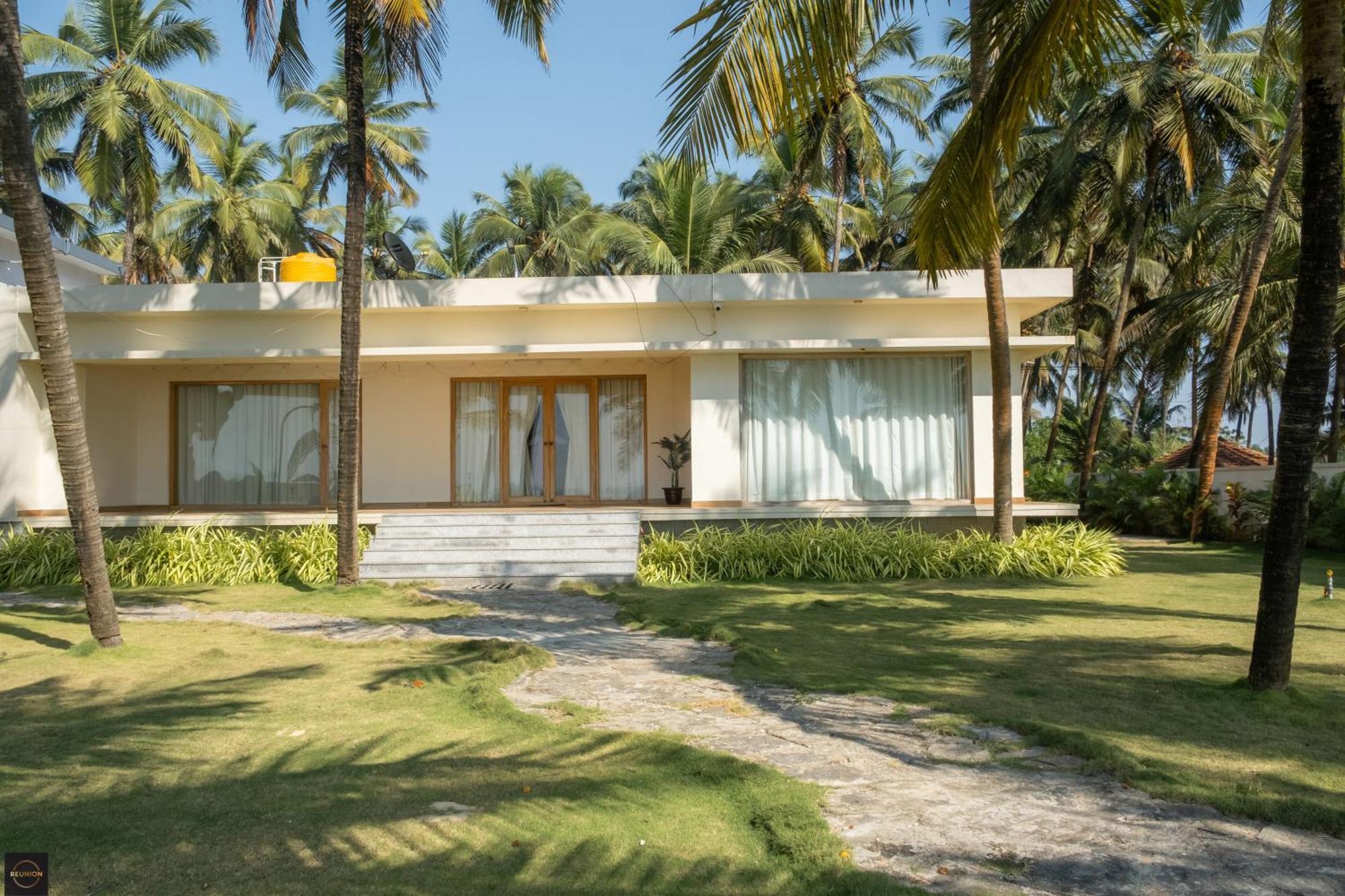 Reunion Ocean Elite - Beach House ウドゥピ エクステリア 写真