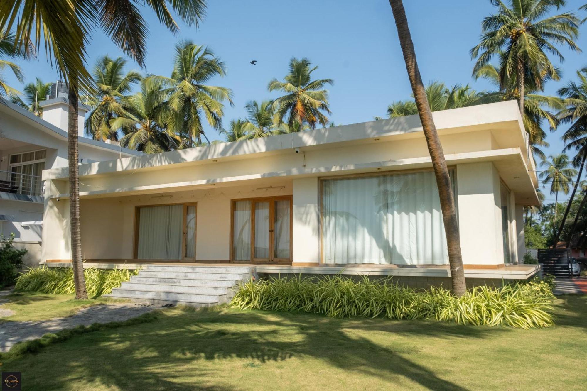 Reunion Ocean Elite - Beach House ウドゥピ エクステリア 写真